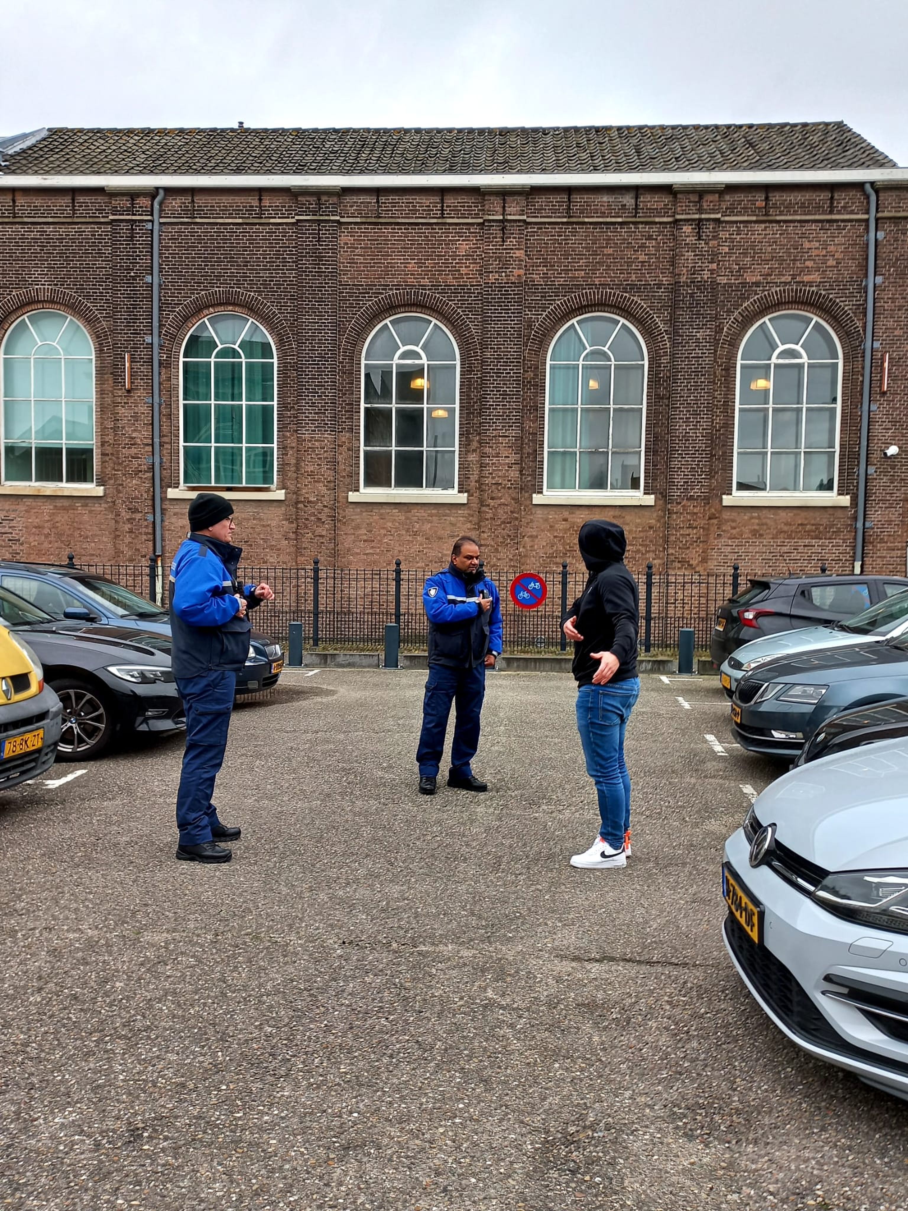 De-escalerend_communiceren_handhaver_domein_1_2_4_opleiding_examen