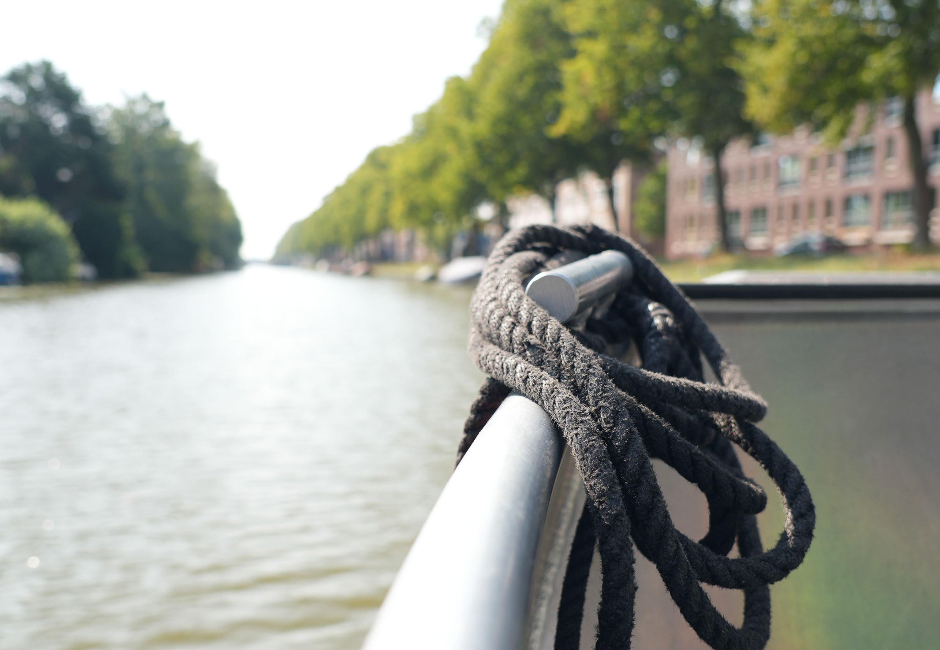 Touw aan klos op vaartraining boot